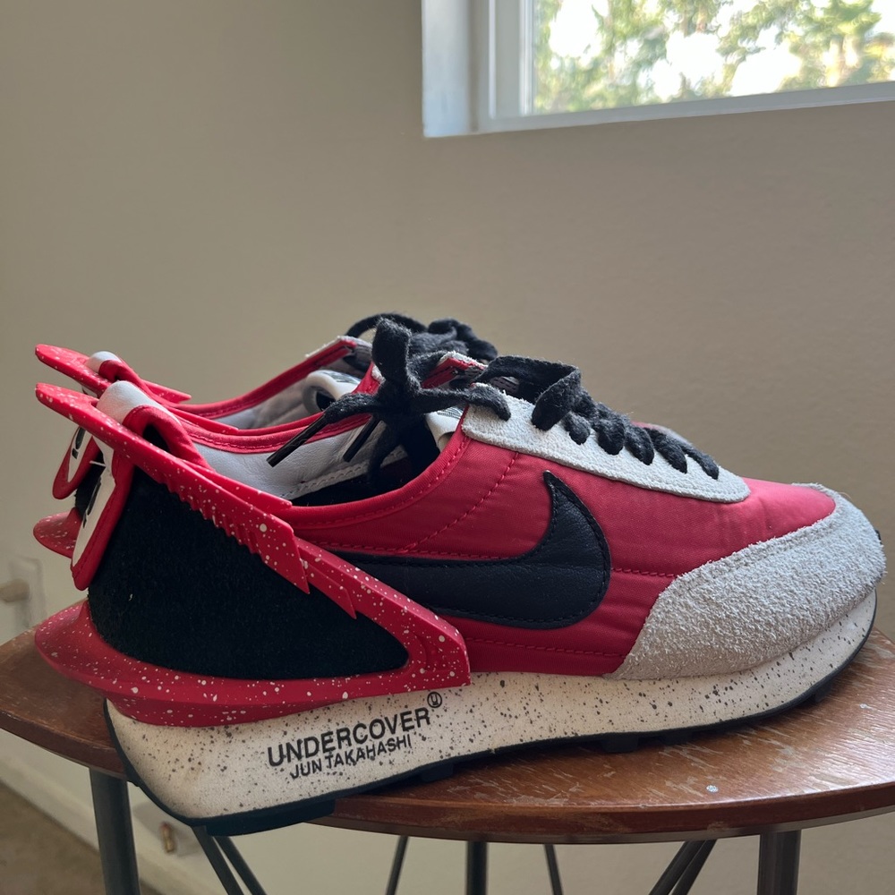 Women’s Nike DBreak/Undercover Size 9.5